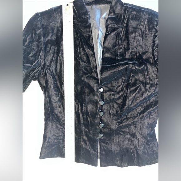 Vintage Black Velvet Gorgeous Lined Tailored And Fitted Button Front Jacket - Picture 11 of 15